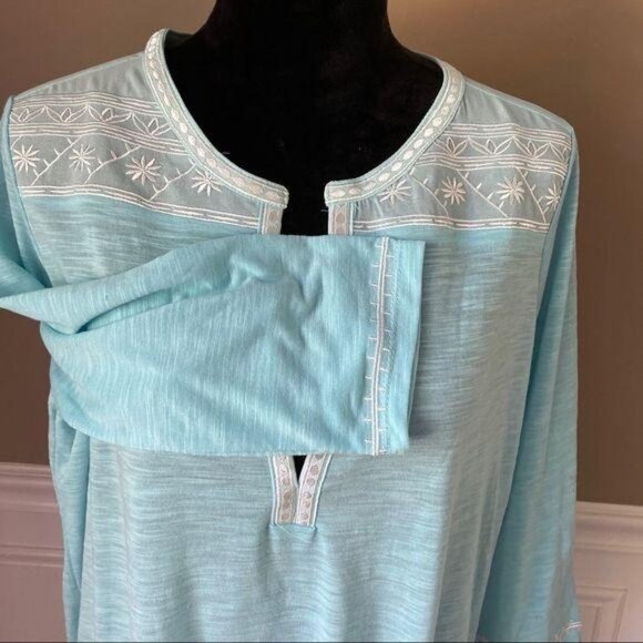 URBAN CO Cotton Size Small Oversized 3/4 Sleeve Top EMBRIODERED - Picture 3 of 8